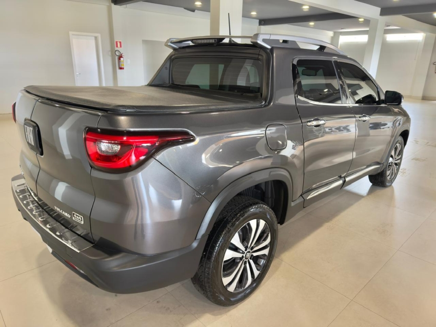 fiat toro 2.0 16v turbo diesel volcano 4wd at9 4p automatico 2025