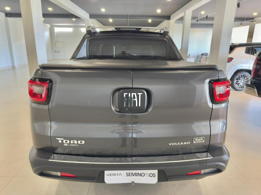 fiat toro 2.0 16v turbo diesel volcano 4wd at9 4p automatico 2025