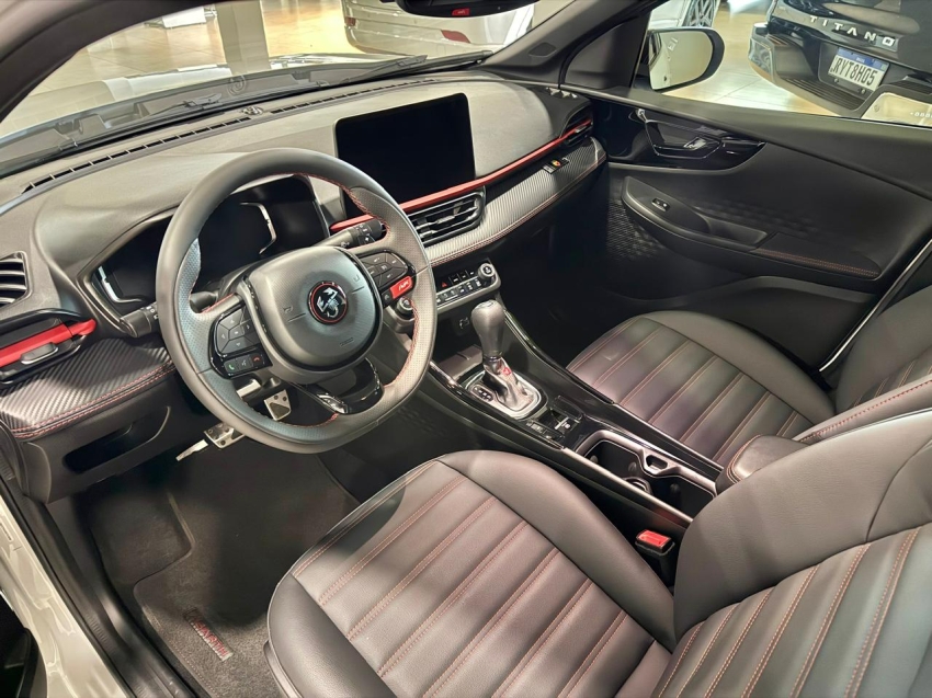 fiat fastback 1.3 turbo 270 flex abarth at6 4p automatico 2025 fiat fastback 1.3 turbo 270 flex abarth at6 4p automatico 2025