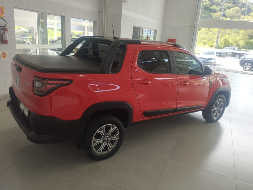 fiat strada 1.3 firefly flex volcano cd cvt 4p automatico 2022 fiat strada 1.3 firefly flex volcano cd cvt 4p automatico 2022