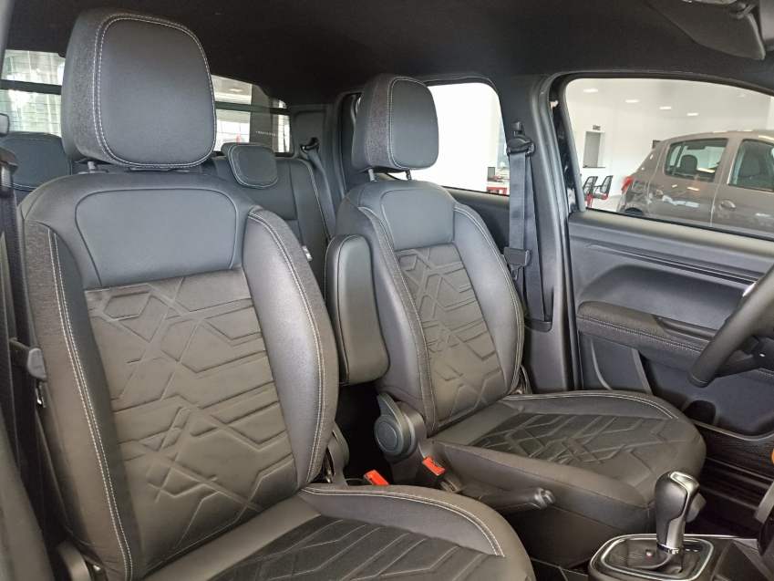 fiat strada 1.3 firefly flex volcano cd cvt 4p automatico 202411