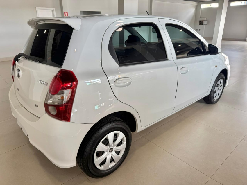 toyota etios 1.3 x 16v flex 4p manual 20182