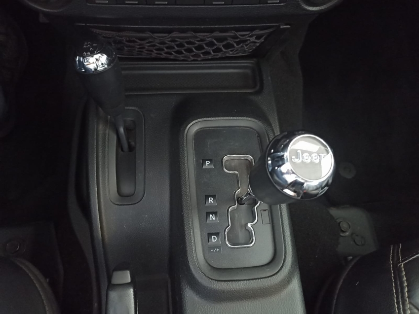jeep wrangler 3.6 unlimited sahara 4x4 v6 gasolina 4p automatico 2.0 20189