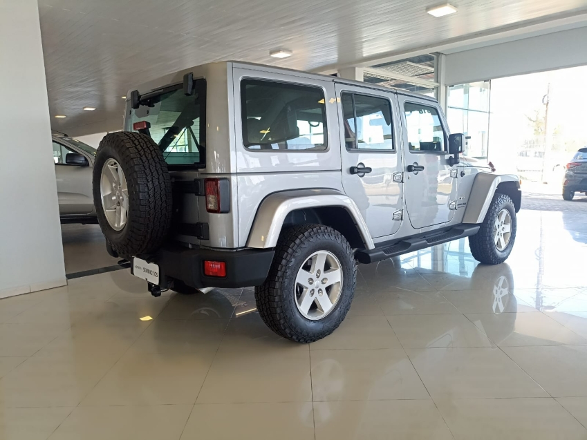 jeep wrangler 3.6 unlimited sahara 4x4 v6 gasolina 4p automatico 2.0 20184