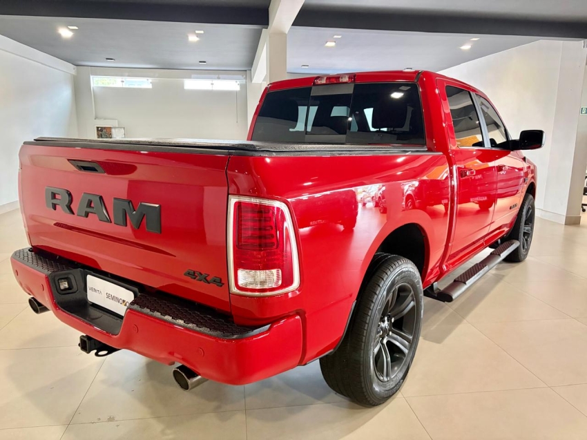 ram classic 5.7 v8 gasolina laramie night edition cd 4x4 automatico 4p 20224
