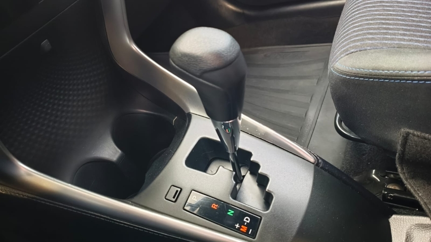 toyota yaris 1.3 16v flex xl live multidrive 4p automatico 202110