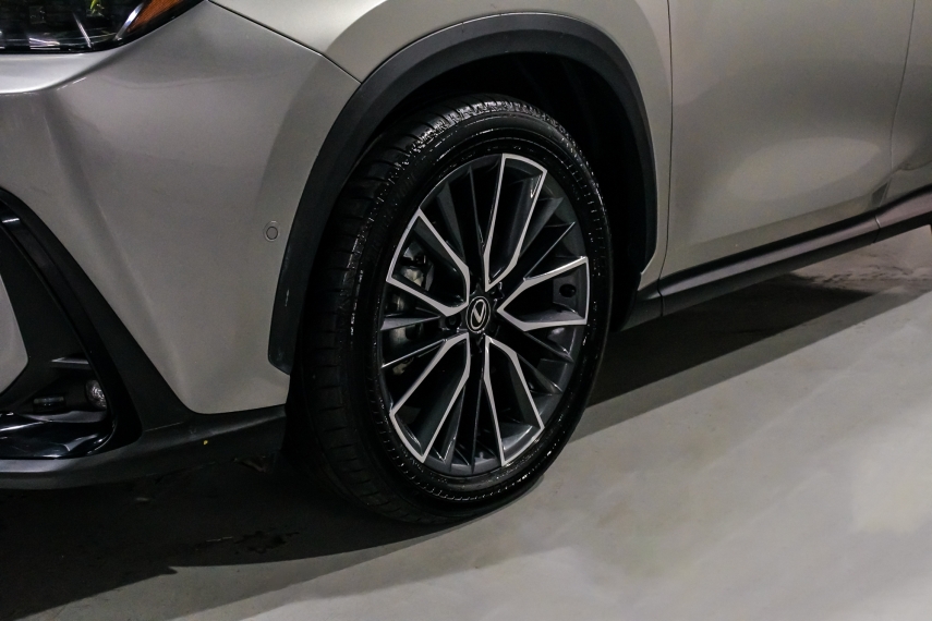 Lexus NX 450h+ 2.5 PHEV AWD CVT 2