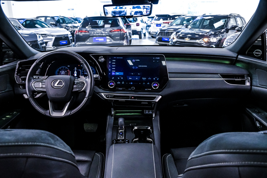 Lexus RX 450H+ 2.5 PHEV AWD CVT 13