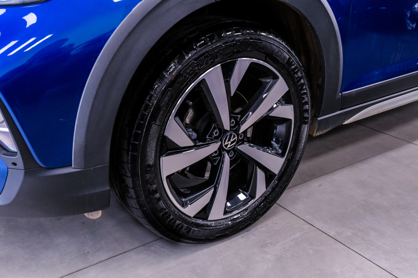 Volkswagen NIVUS 1.0 200 TSI TOTAL FLEX HIGHLINE AUTOMÁTICO 2