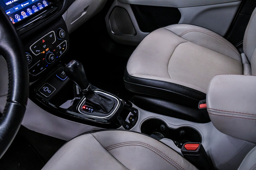 JEEP COMPASS 2.0 16V FLEX LIMITED AUTOMÁTICO 17
