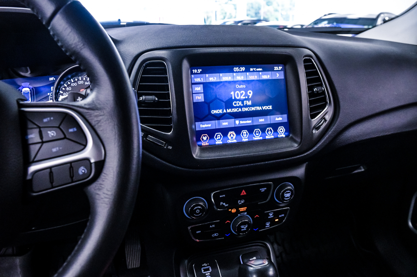 JEEP COMPASS 2.0 16V FLEX LONGITUDE AUTOMÁTICO 17