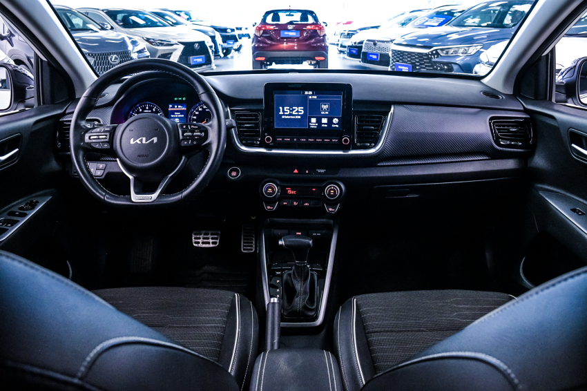 KIA STONIC 1.0 TGDI MHEV SX AUTOMÁTICO 14