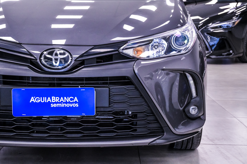 Toyota YARIS 1.5 16V FLEX SEDAN XS MULTIDRIVE 4