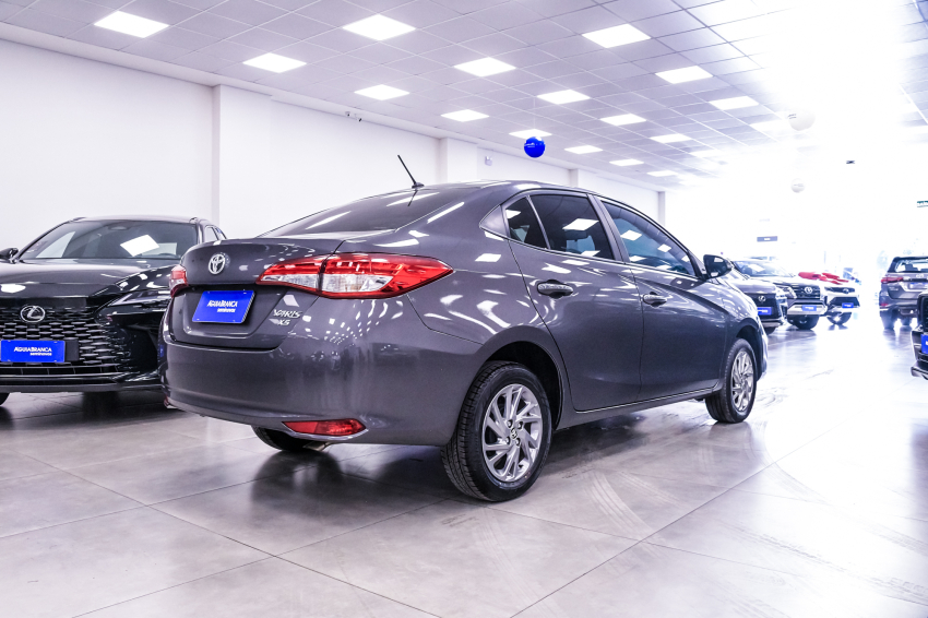 Toyota YARIS 1.5 16V FLEX SEDAN XS MULTIDRIVE 10