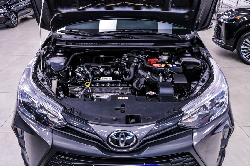 Toyota YARIS 1.5 16V FLEX SEDAN XS MULTIDRIVE 6