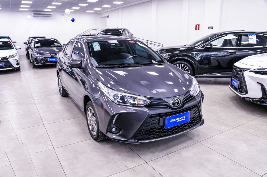 Toyota YARIS 1.5 16V FLEX SEDAN XS MULTIDRIVE 5