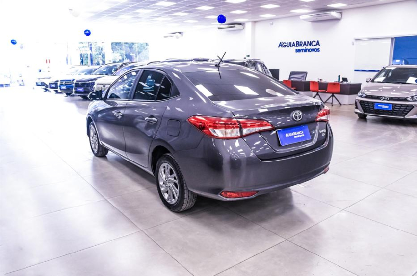 Toyota YARIS 1.5 16V FLEX SEDAN XS MULTIDRIVE 8