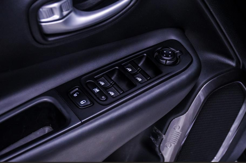 JEEP RENEGADE 1.3 T270 TURBO FLEX LONGITUDE AT6 15