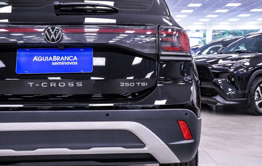 Volkswagen T-CROSS 1.4 250 TSI TOTAL FLEX HIGHLINE AUTOMÁTICO 9