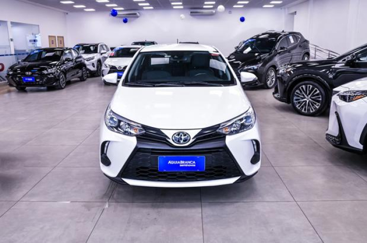 Toyota YARIS 1.5 16V FLEX SEDAN XS MULTIDRIVE 3