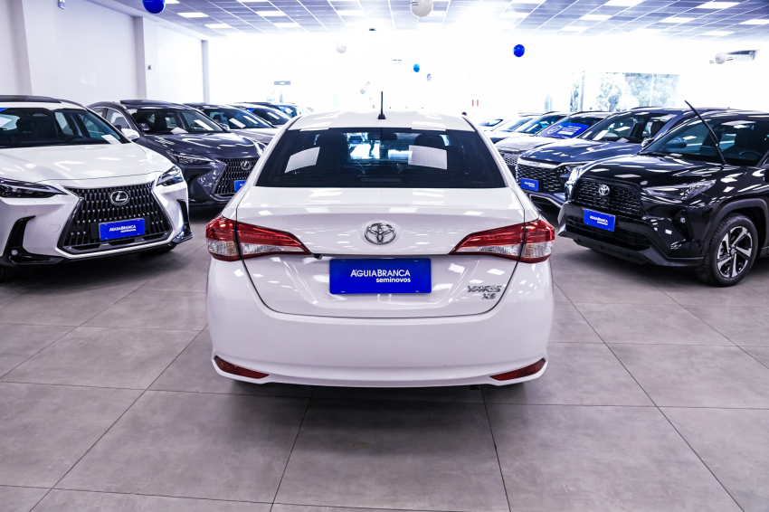 Toyota YARIS 1.5 16V FLEX SEDAN XS MULTIDRIVE 8