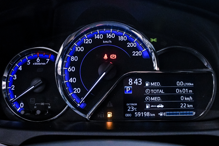 Toyota YARIS 1.5 16V FLEX SEDAN XS MULTIDRIVE 12