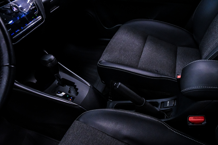 Toyota YARIS 1.5 16V FLEX SEDAN XS MULTIDRIVE 17