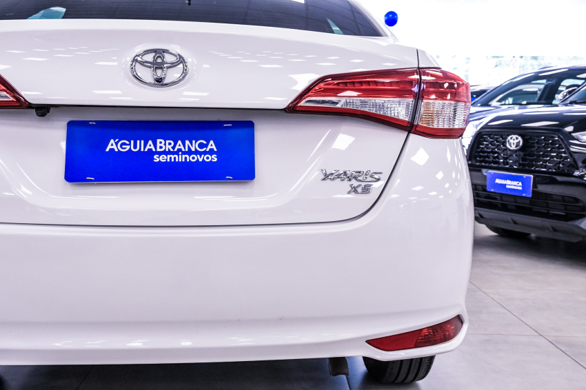 Toyota YARIS 1.5 16V FLEX SEDAN XS MULTIDRIVE 9