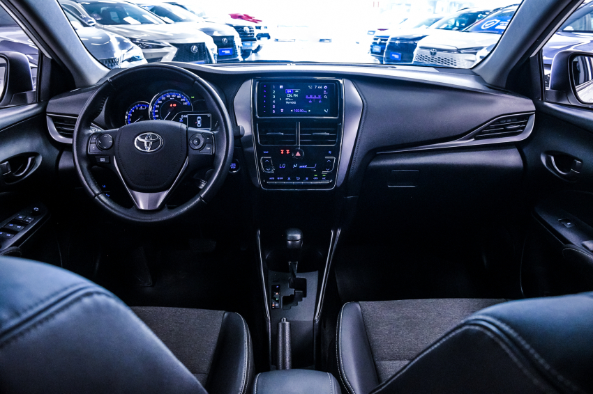Toyota YARIS 1.5 16V FLEX SEDAN XS MULTIDRIVE 14