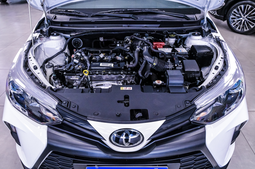 Toyota YARIS 1.5 16V FLEX SEDAN XS MULTIDRIVE 6