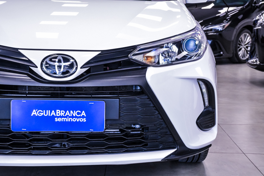 Toyota YARIS 1.5 16V FLEX SEDAN XS MULTIDRIVE 4