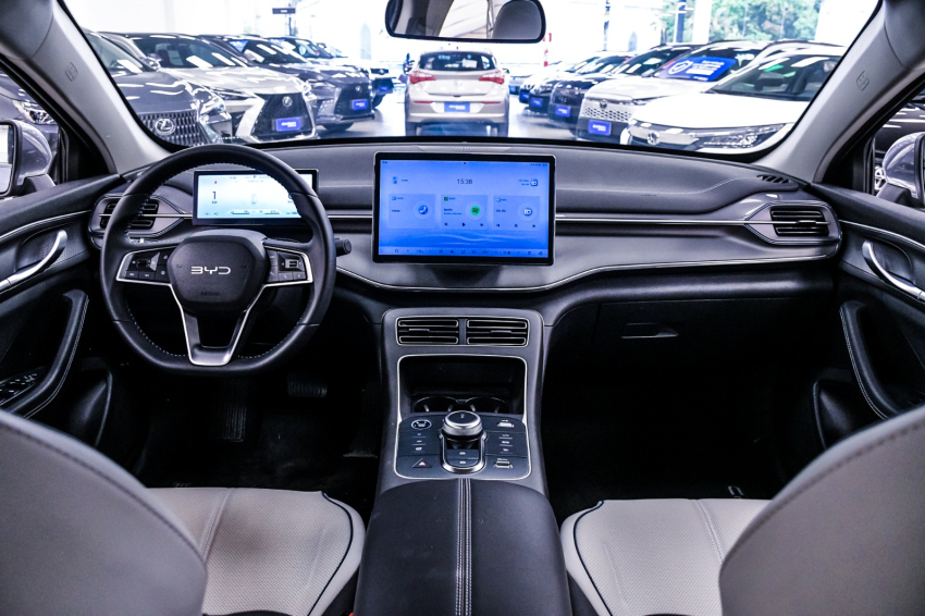 BYD KING 1.5 DM-I PHEV GL AUTOMÁTICO 14