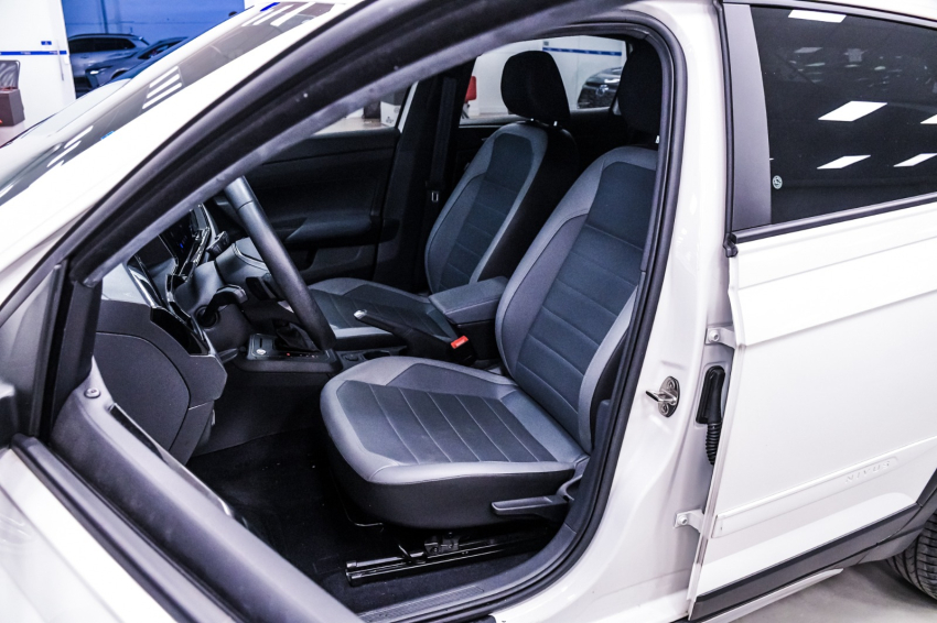 Volkswagen NIVUS 1.0 200 TSI TOTAL FLEX HIGHLINE AUTOMÁTICO 20