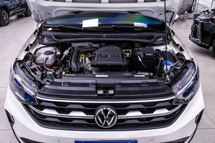 Volkswagen NIVUS 1.0 200 TSI TOTAL FLEX HIGHLINE AUTOMÁTICO 6