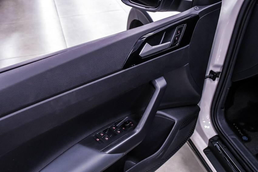 Volkswagen NIVUS 1.0 200 TSI TOTAL FLEX HIGHLINE AUTOMÁTICO 19