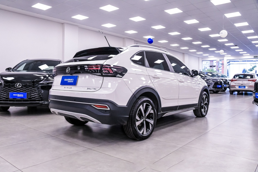 Volkswagen NIVUS 1.0 200 TSI TOTAL FLEX HIGHLINE AUTOMÁTICO 10