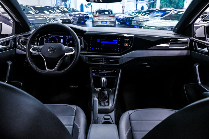Volkswagen NIVUS 1.0 200 TSI TOTAL FLEX HIGHLINE AUTOMÁTICO 13