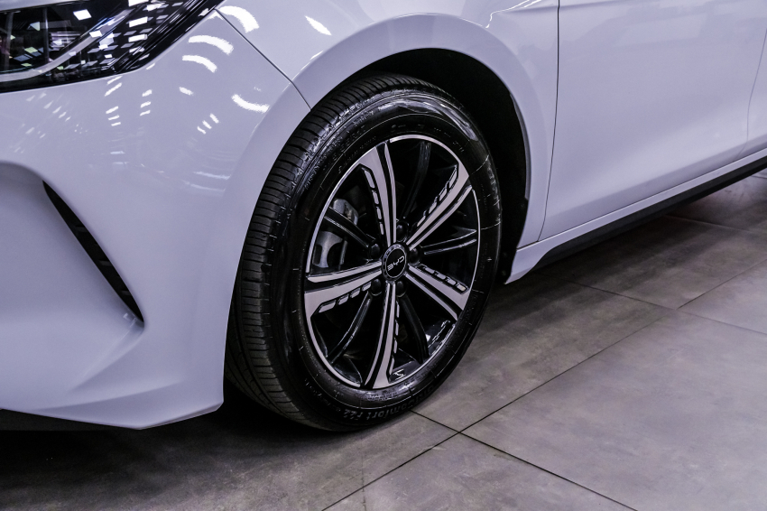 BYD KING 1.5 DM-I PHEV GL AUTOMÁTICO 2