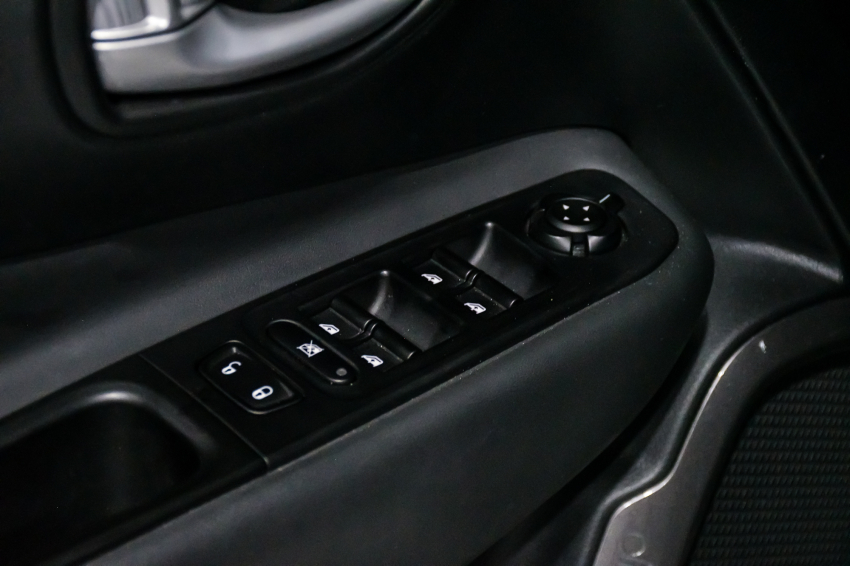 JEEP RENEGADE 1.3 T270 TURBO FLEX LONGITUDE AT6 18