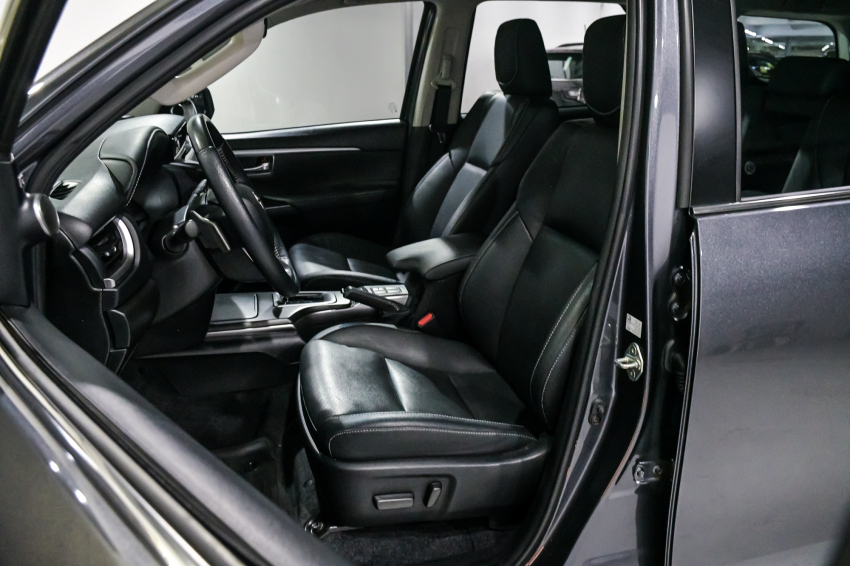 Toyota HILUX SW4 2.8 D-4D TURBO DIESEL SRX PLATINUM 4X4 AUTOMÁTICO 21