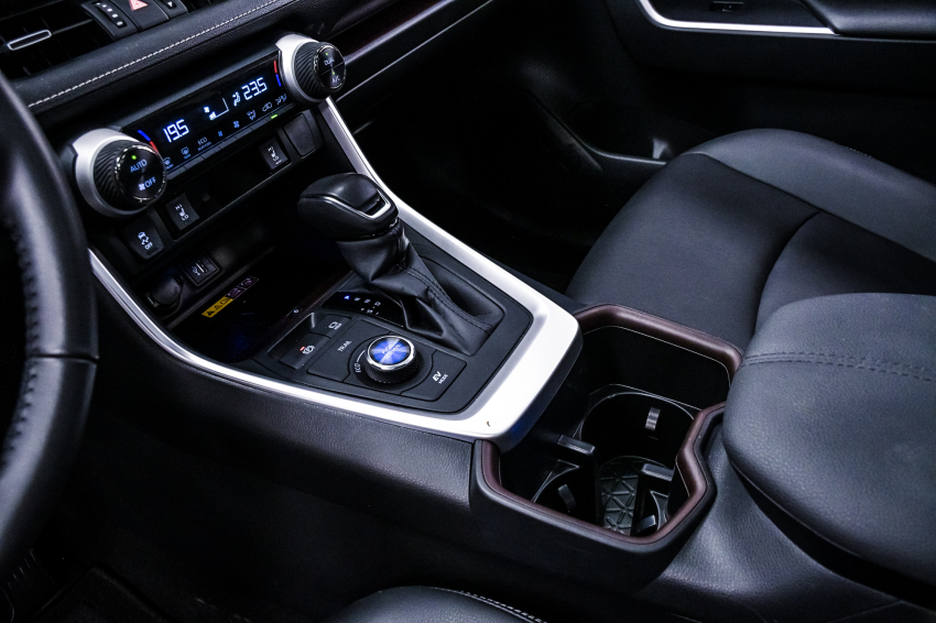 Toyota RAV4 2.5 VVT-IE HYBRID SX CONNECT AWD CVT 18