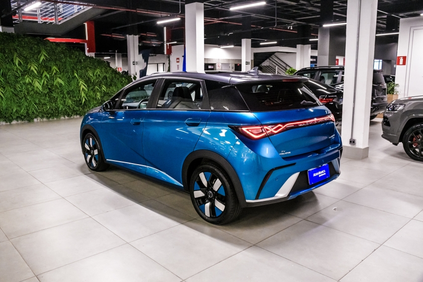 BYD DOLPHIN 60,5 KW ELÉTRICO PLUS 7