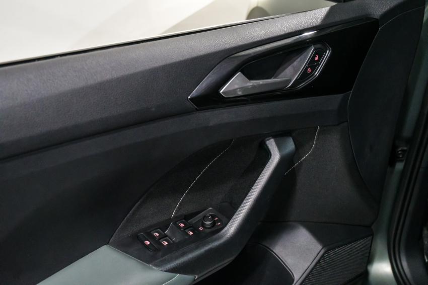 Volkswagen T-CROSS 1.4 250 TSI TOTAL FLEX EXTREME AUTOMÁTICO 19