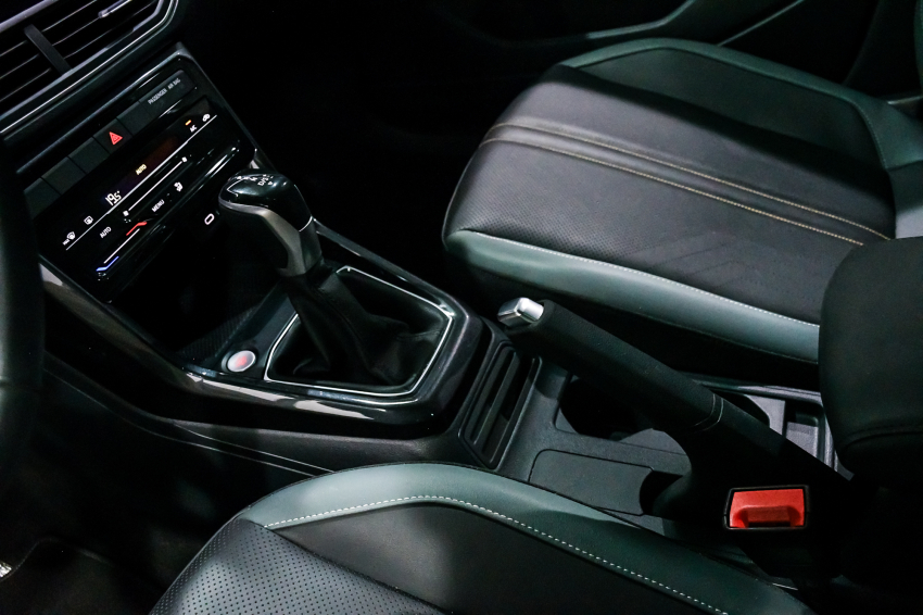 Volkswagen T-CROSS 1.4 250 TSI TOTAL FLEX EXTREME AUTOMÁTICO 18