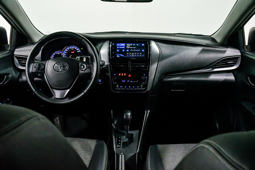 Toyota YARIS 1.5 16V FLEX SEDAN XS MULTIDRIVE 13