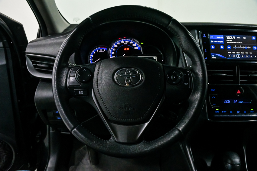 Toyota YARIS 1.5 16V FLEX SEDAN XS MULTIDRIVE 15