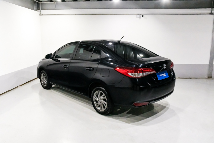 Toyota YARIS 1.5 16V FLEX SEDAN XS MULTIDRIVE 7