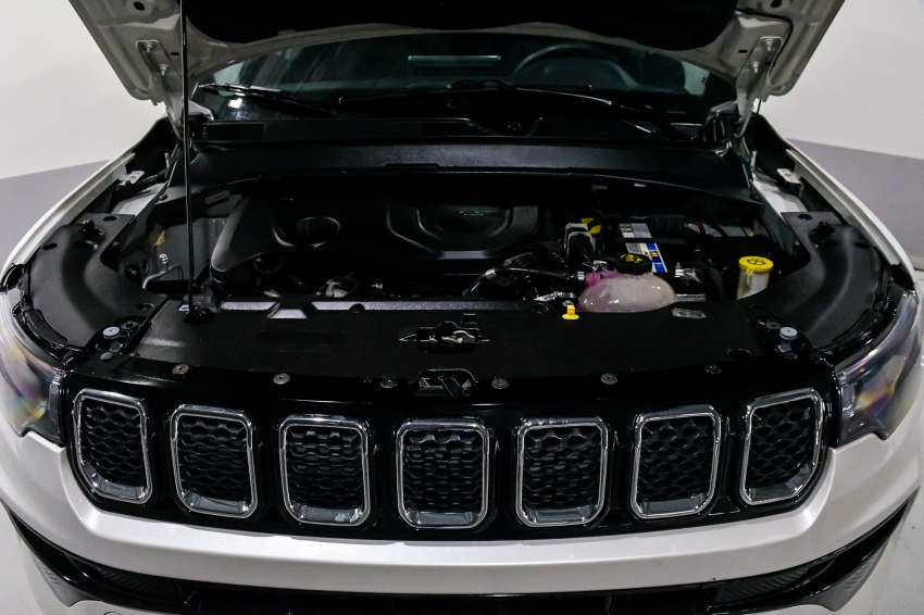 JEEP COMPASS 1.3 T270 TURBO FLEX LONGITUDE AT6 6