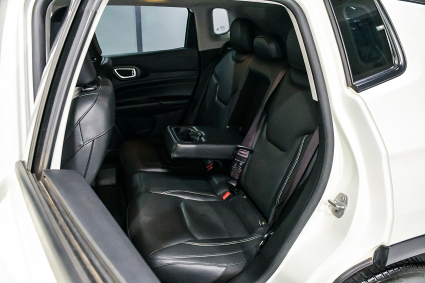 JEEP COMPASS 1.3 T270 TURBO FLEX LONGITUDE AT6 21