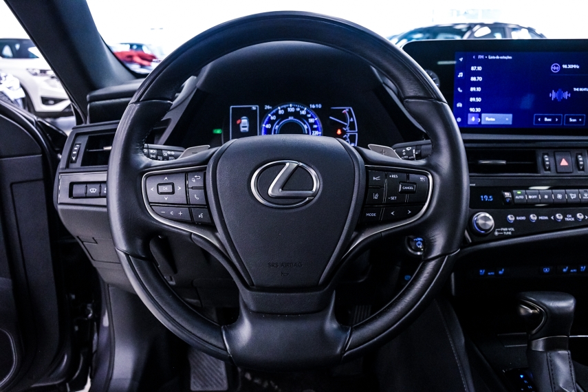 Lexus ES 300h 2.5 16V HÍBRIDO CVT 15